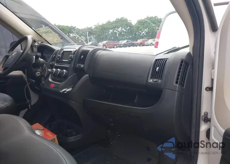 2014 Ram Promaster 2500 High Roof z USA, uszkodzony, nr VIN 3C6TRVDG5EE114993